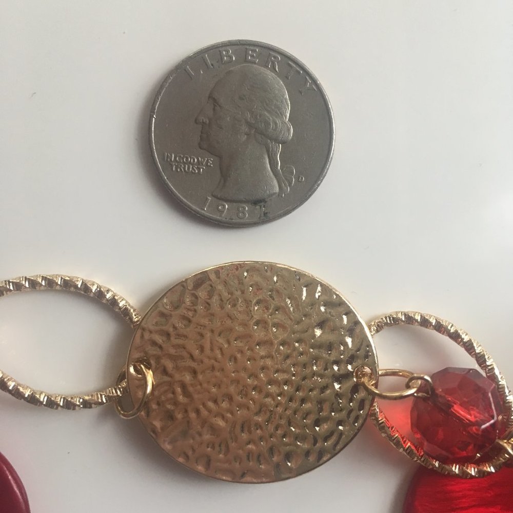 Red & Gold Shell/Disc Necklace - Picture 5 of 8